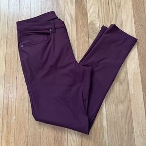Lululemon ABC Slim Fit in Maroon